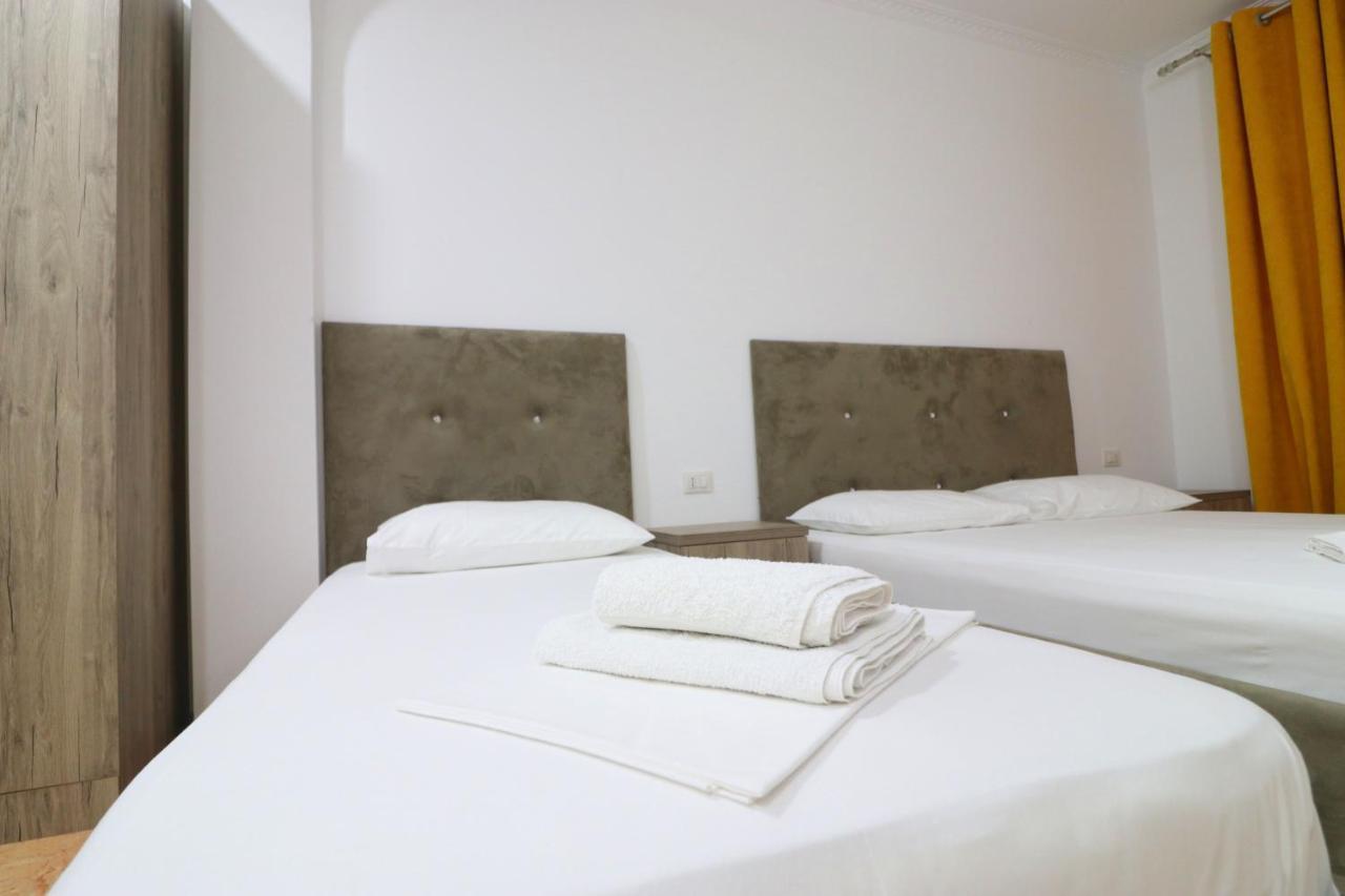 Hotel Kristal Vlorë Extérieur photo