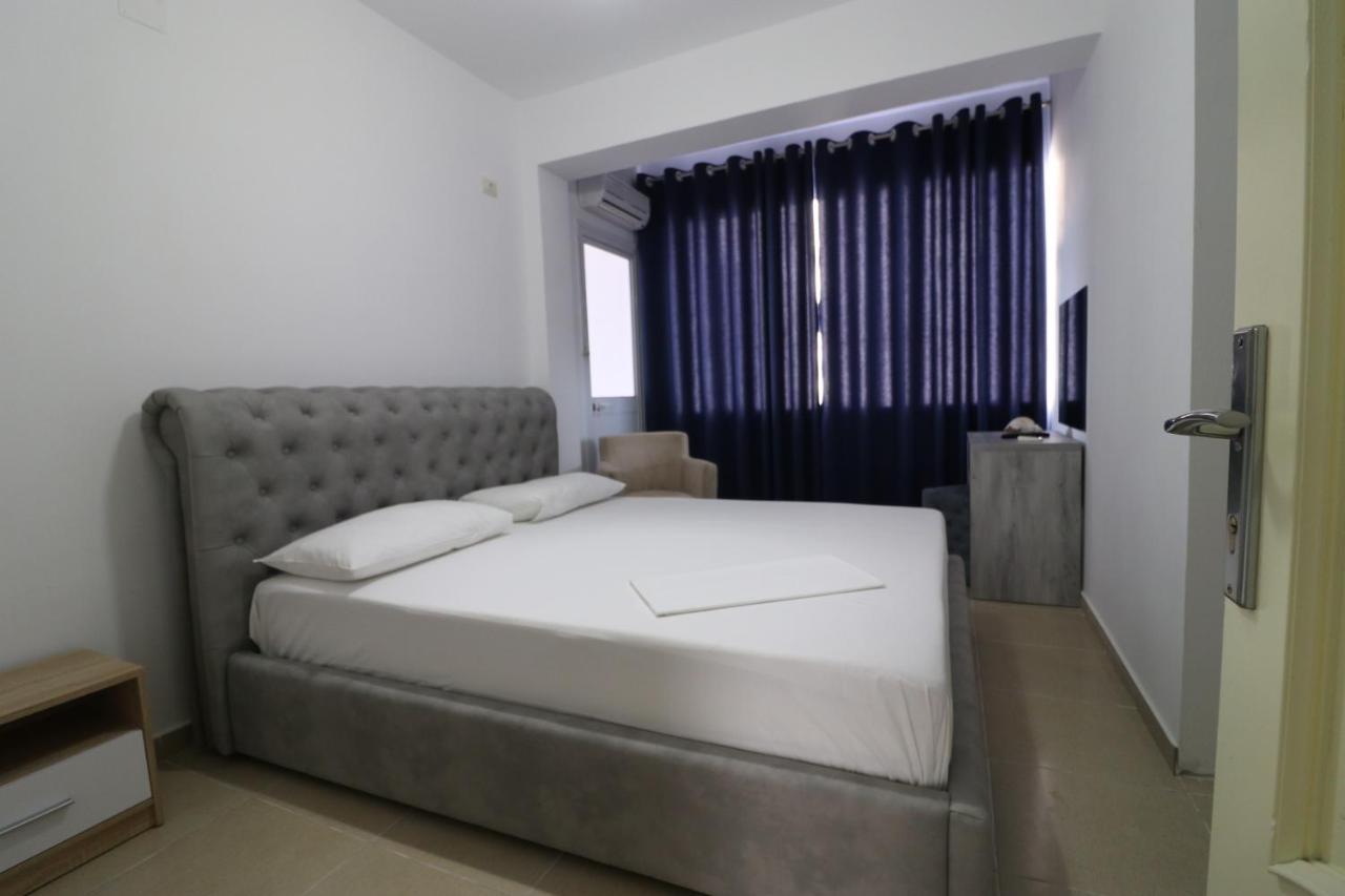 Hotel Kristal Vlorë Extérieur photo