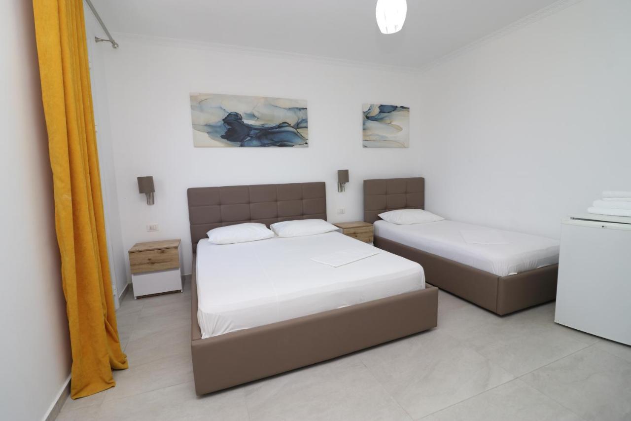 Hotel Kristal Vlorë Extérieur photo