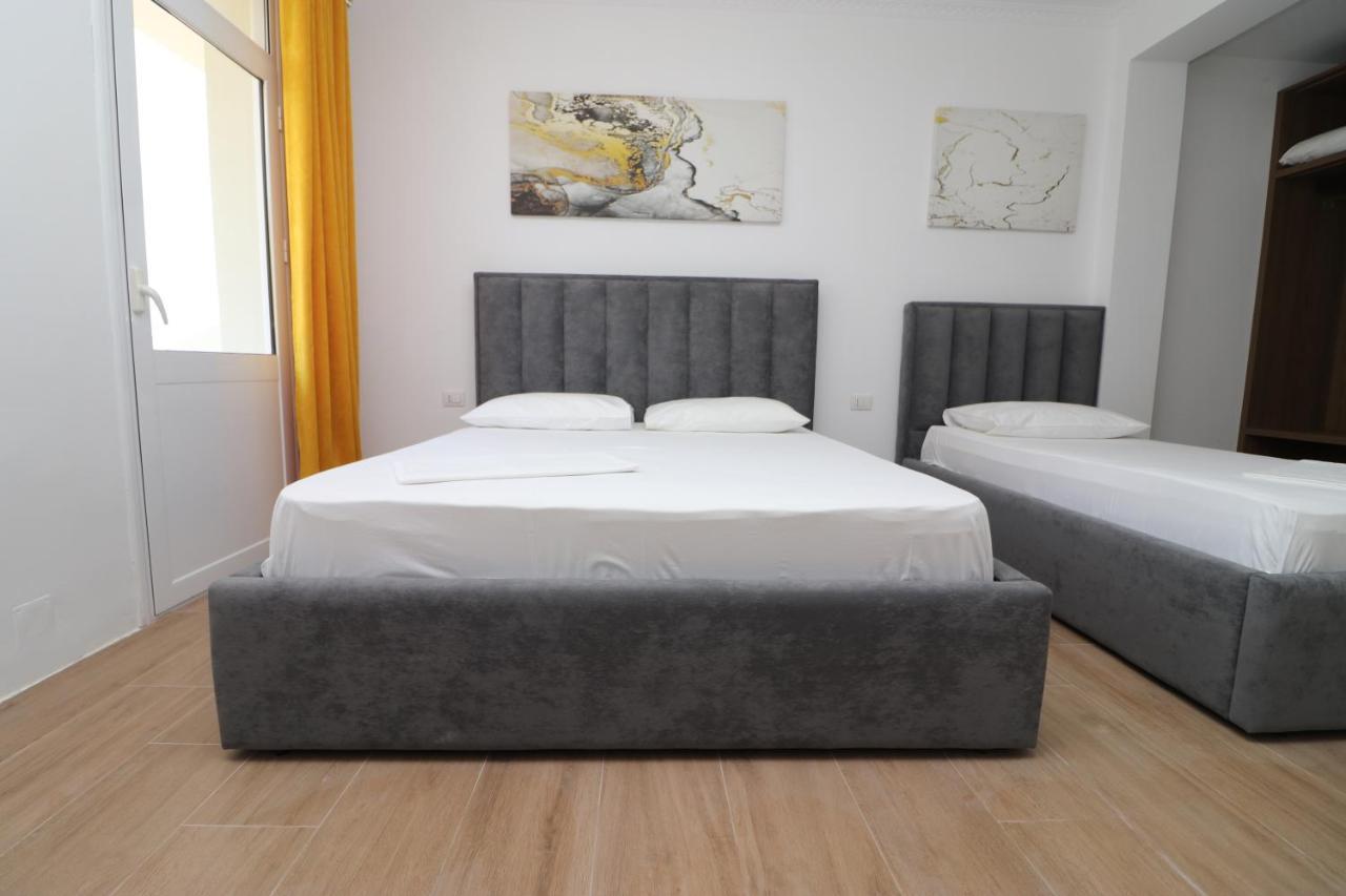 Hotel Kristal Vlorë Extérieur photo