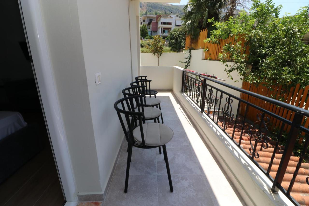 Hotel Kristal Vlorë Extérieur photo