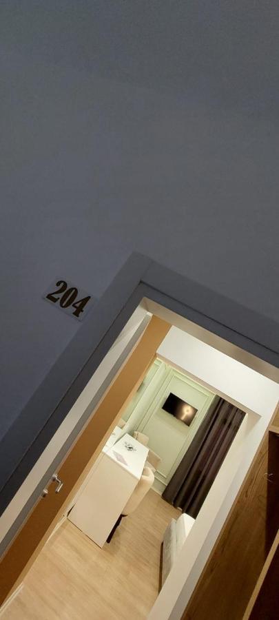 Hotel Kristal Vlorë Extérieur photo