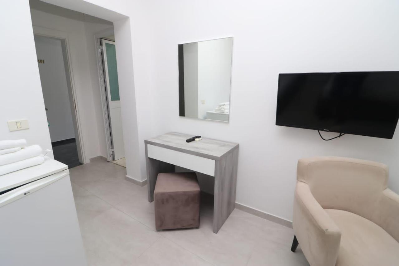 Hotel Kristal Vlorë Extérieur photo